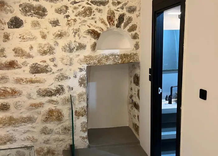 Dome Guest house Charouda